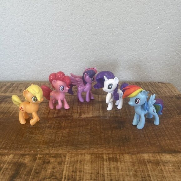 My Little Pony Lot Of 5 Vinyl Figures Horses Plastic SA Rainbow Apple Pinkie 3” - Picture 2 of 10